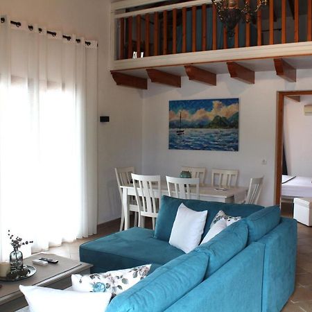 Villa Tenedos สโกเปลอสทาวน์ ภายนอก รูปภาพ
