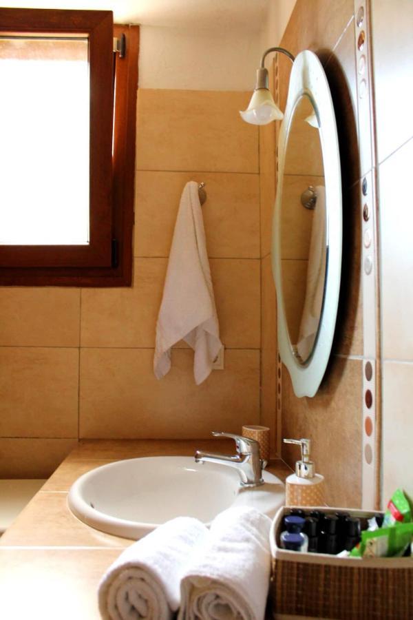 Villa Tenedos สโกเปลอสทาวน์ ภายนอก รูปภาพ