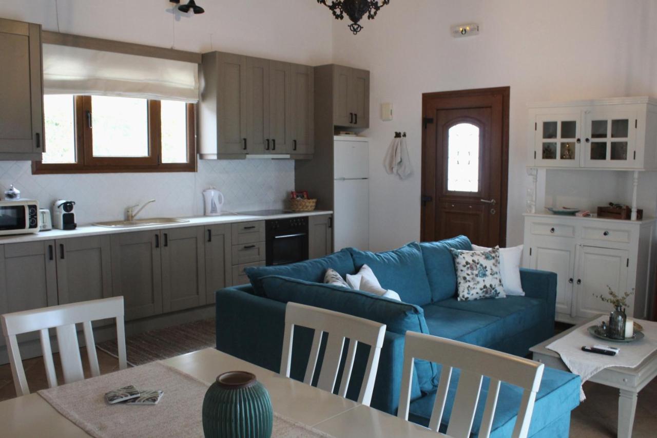 Villa Tenedos สโกเปลอสทาวน์ ภายนอก รูปภาพ