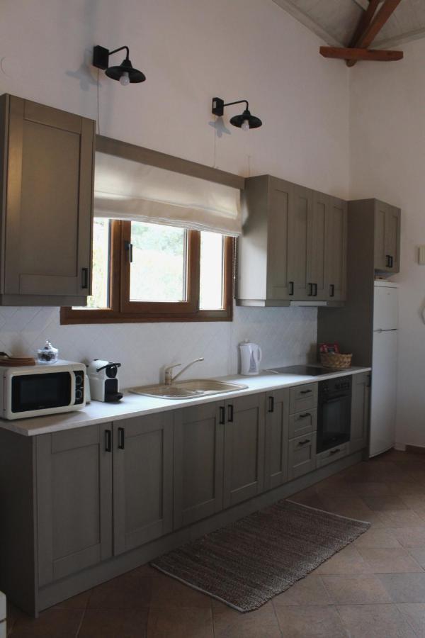 Villa Tenedos สโกเปลอสทาวน์ ภายนอก รูปภาพ